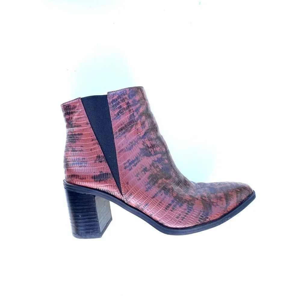 Franco Sarto Shoes boots ankle bootie snake leather luxury casual embossed 8.